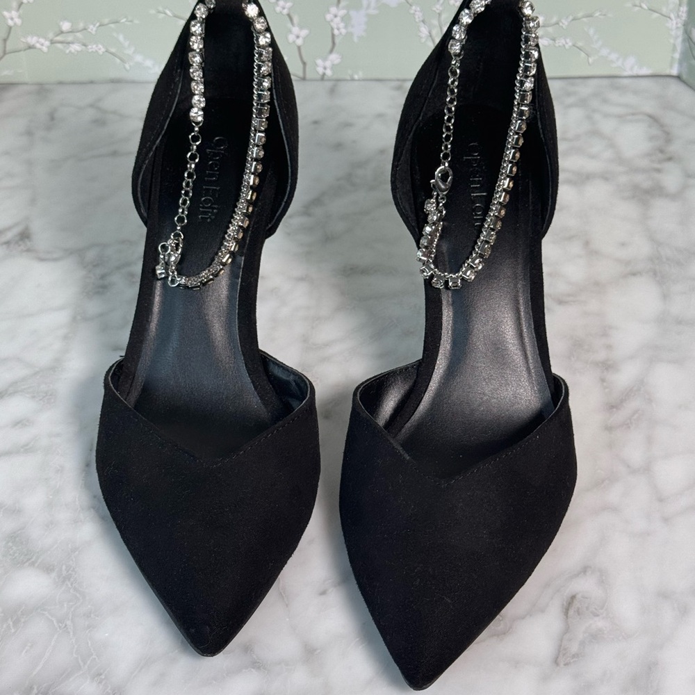 Chic Black Heels with Rhinestone Chain